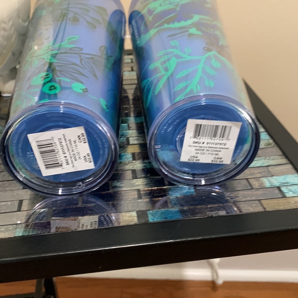 Starbucks Holiday 2022 Color Change Blue Glitter Rose Corsage Cold Cup Tumbler - Picture 9 of 16
